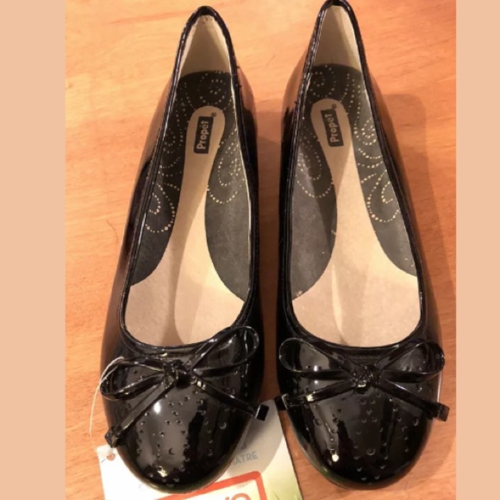 NWT Overpronation REJUVE PROPET EMMA Black Ballet Flats Size 7 New